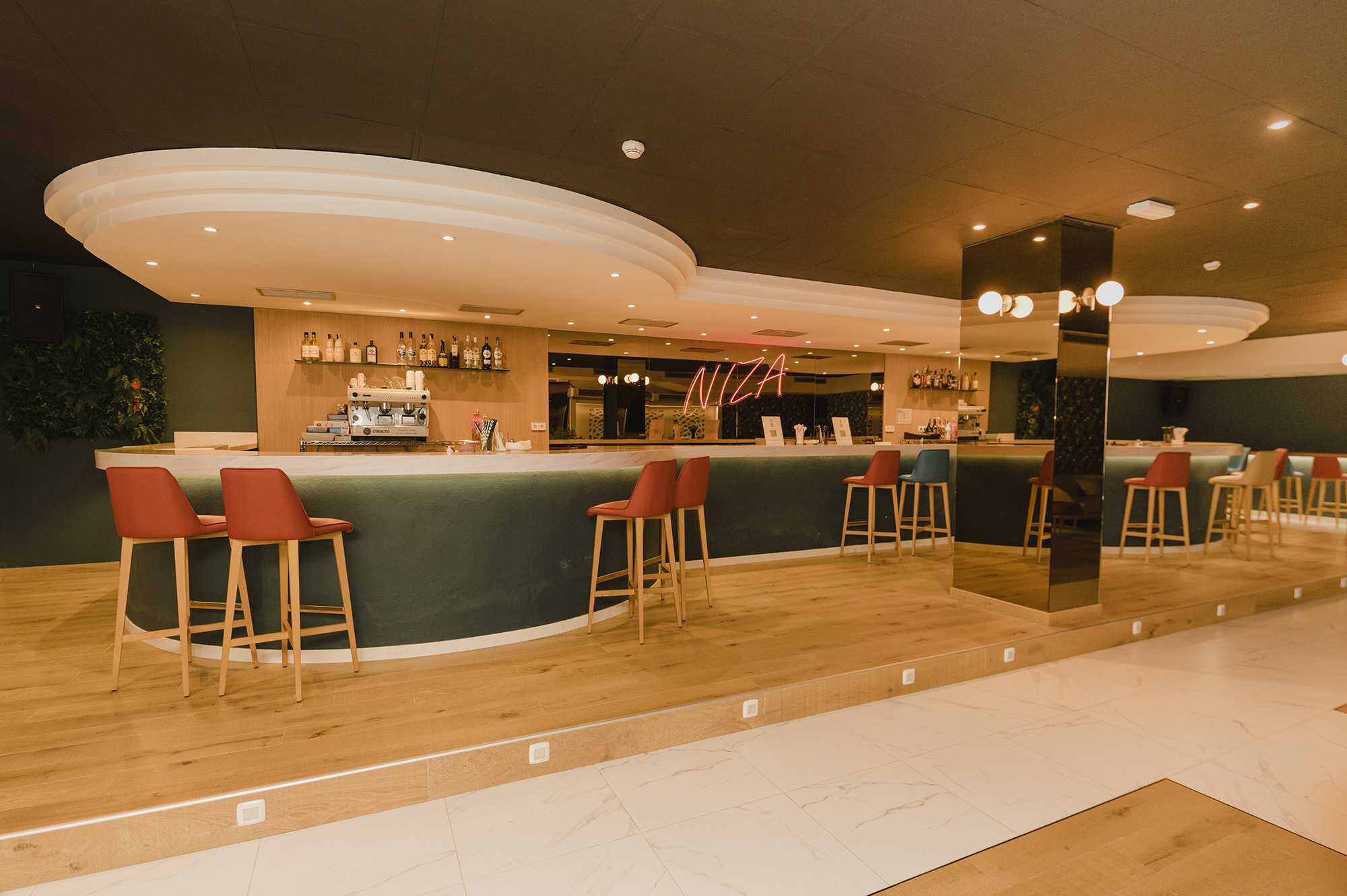 Fotos del bar del hotel